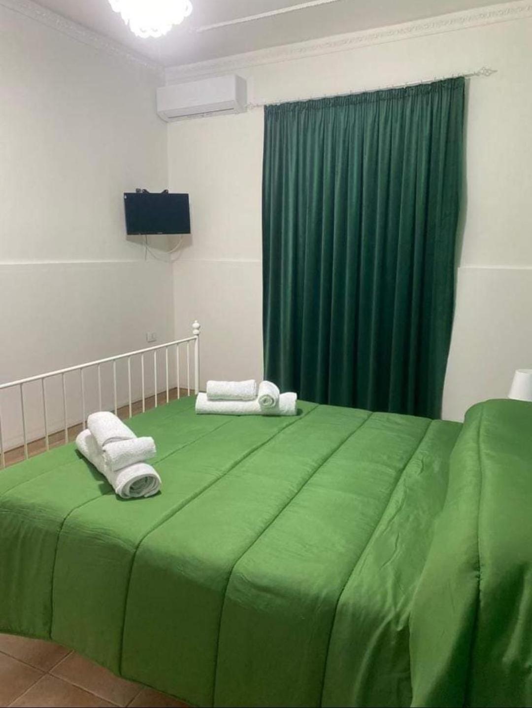 Casa Vacanze Paola ปอร์โต เอมเปโดเกล ภายนอก รูปภาพ